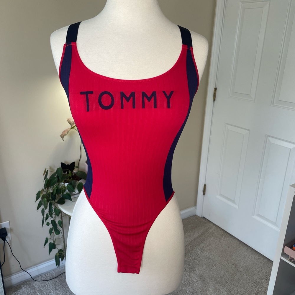 Tommy Hilfiger Seamless Rib Bodysuit Size XS Red/Navy Logo